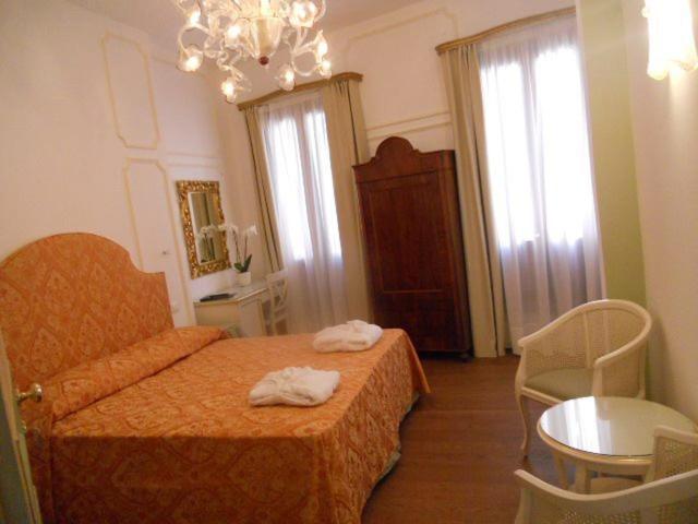 Ca' Dei Polo Hotel Venesia Ruang foto